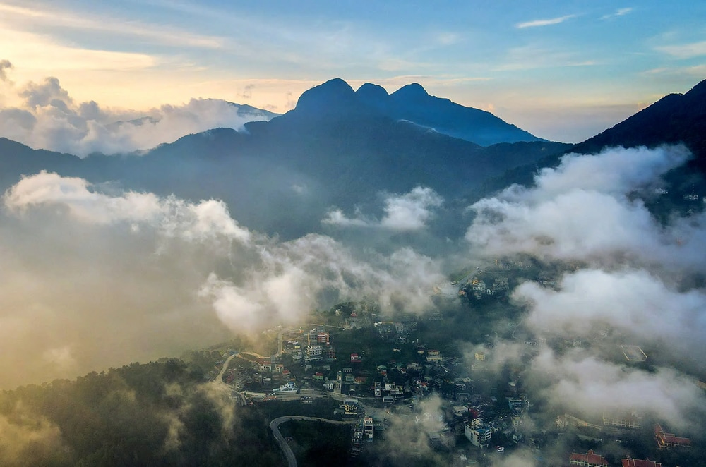 Thị trấn Tam Đảo được bao quanh bởi những đám mây